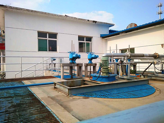 电动头螺杆启闭机